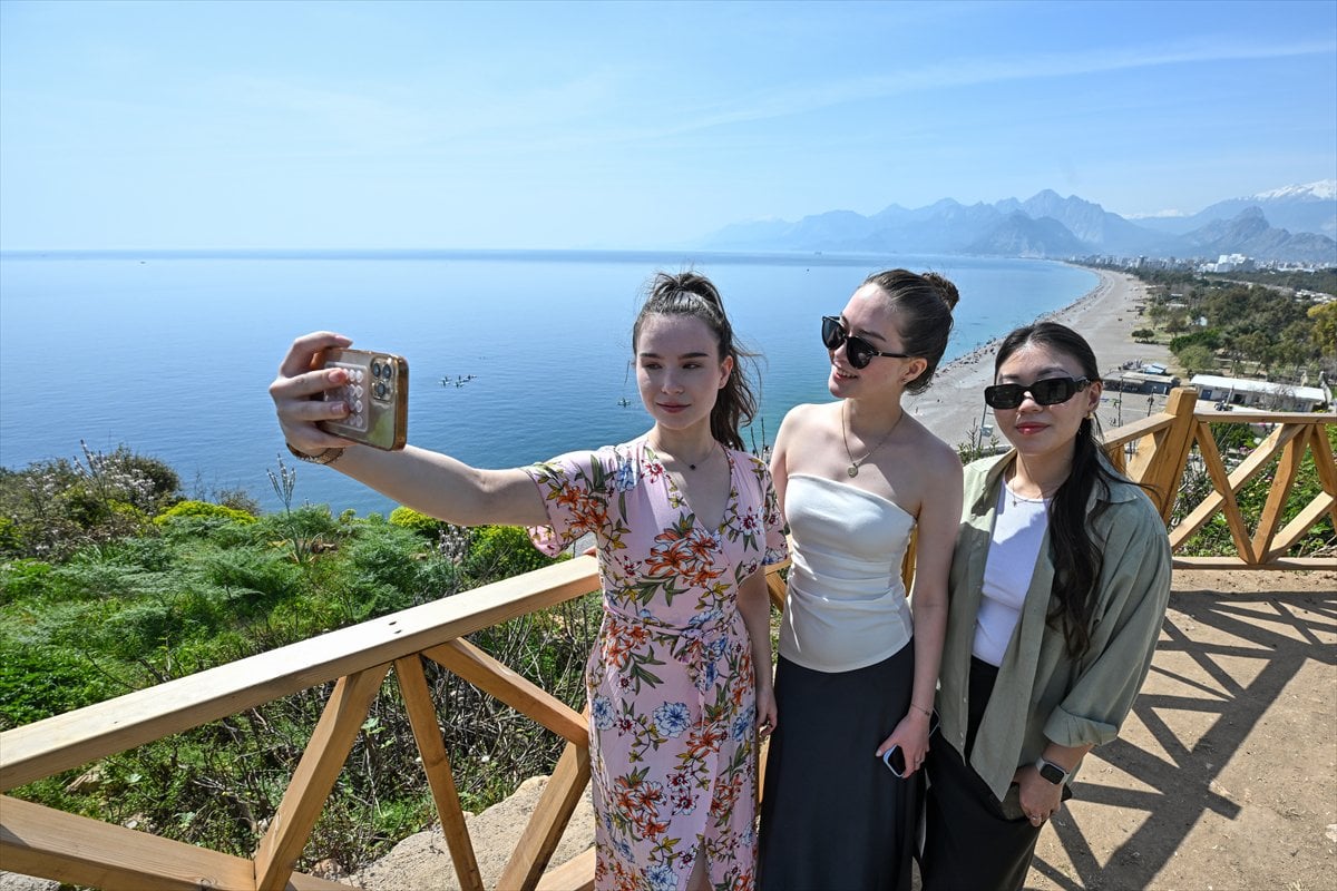 Antalya'ya yaz geldi