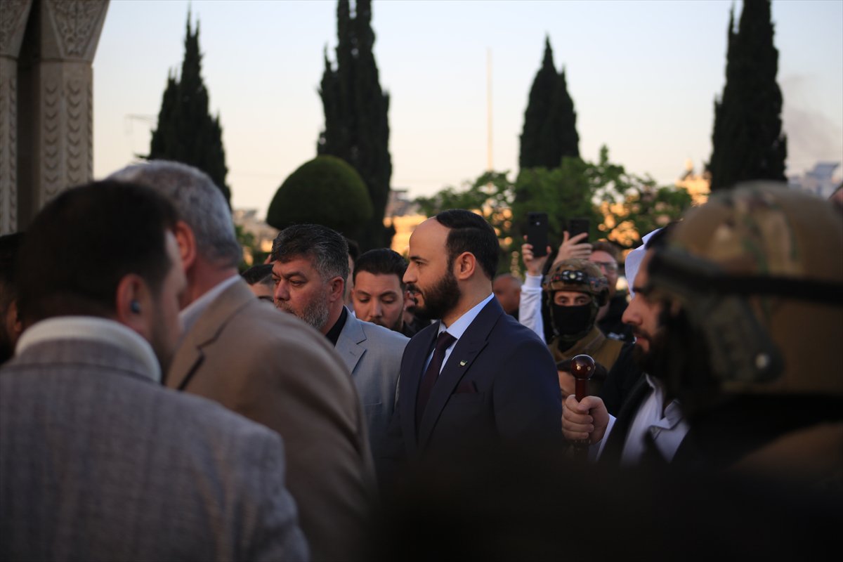 Suriye'de Esad rejimi sonrası ilk bayram namazı