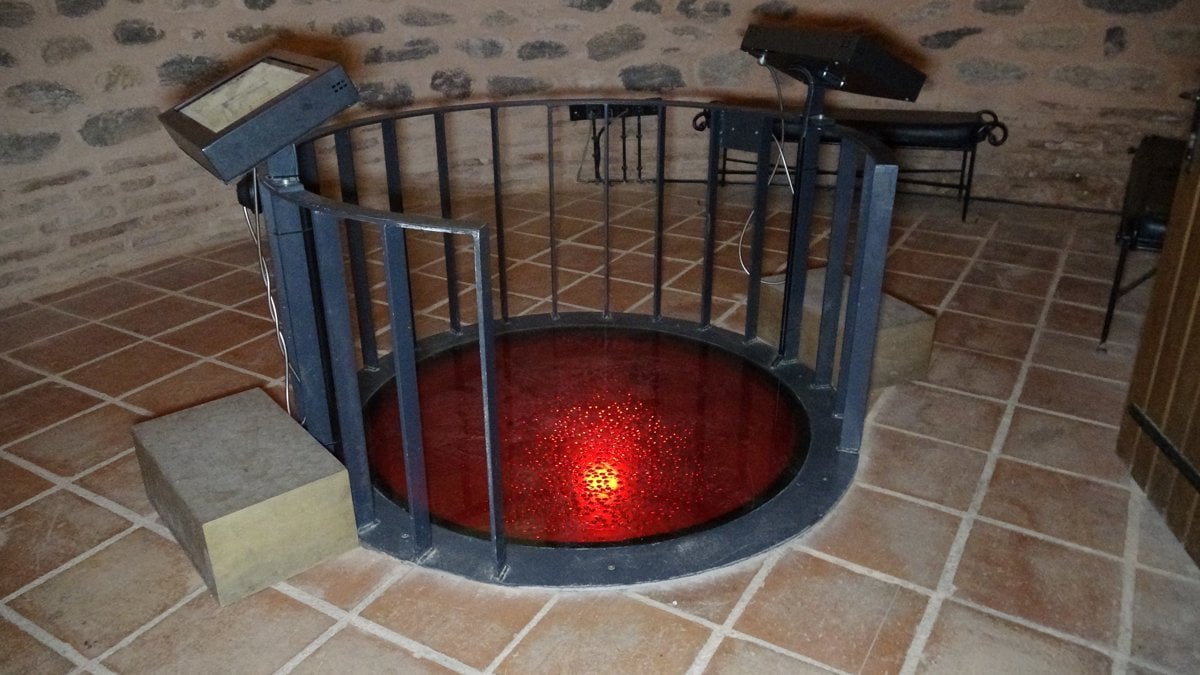 Bursa'nın 2 bin 500 yıllık infaz kapısı, sanat galerisine dönüştü