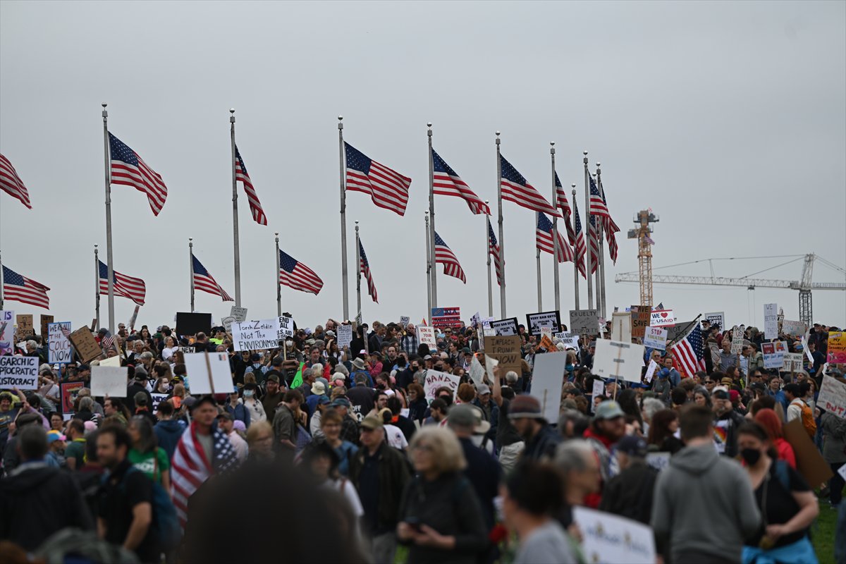 ABD genelinde Donald Trump yönetimine karşı protesto gösterileri gerçekleştirildi