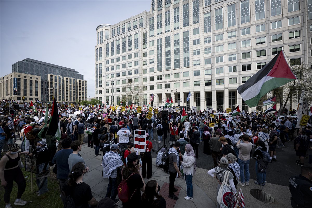 ABD genelinde Donald Trump yönetimine karşı protesto gösterileri gerçekleştirildi
