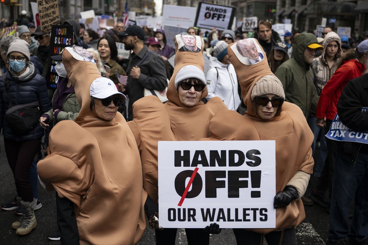 ABD genelinde Donald Trump yönetimine karşı protesto gösterileri gerçekleştirildi