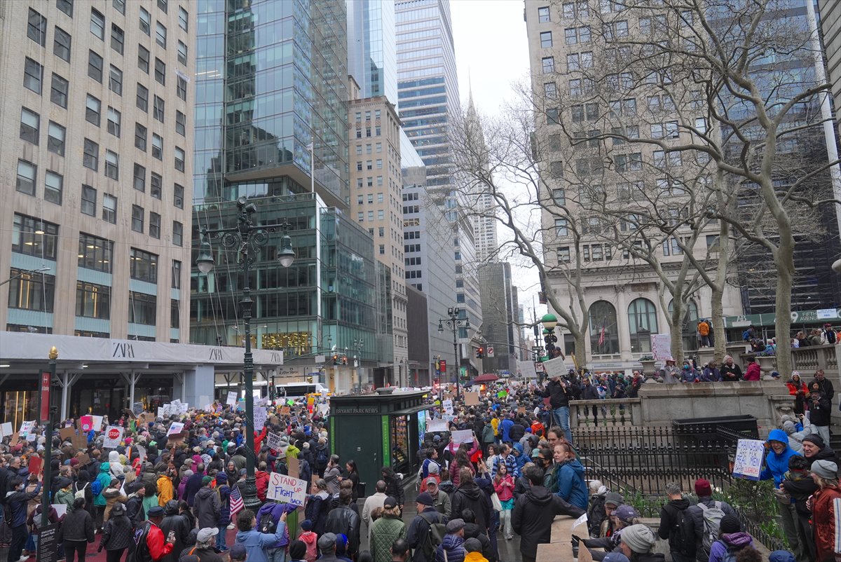 ABD genelinde Donald Trump yönetimine karşı protesto gösterileri gerçekleştirildi