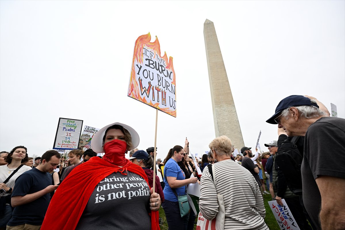 ABD genelinde Donald Trump yönetimine karşı protesto gösterileri gerçekleştirildi