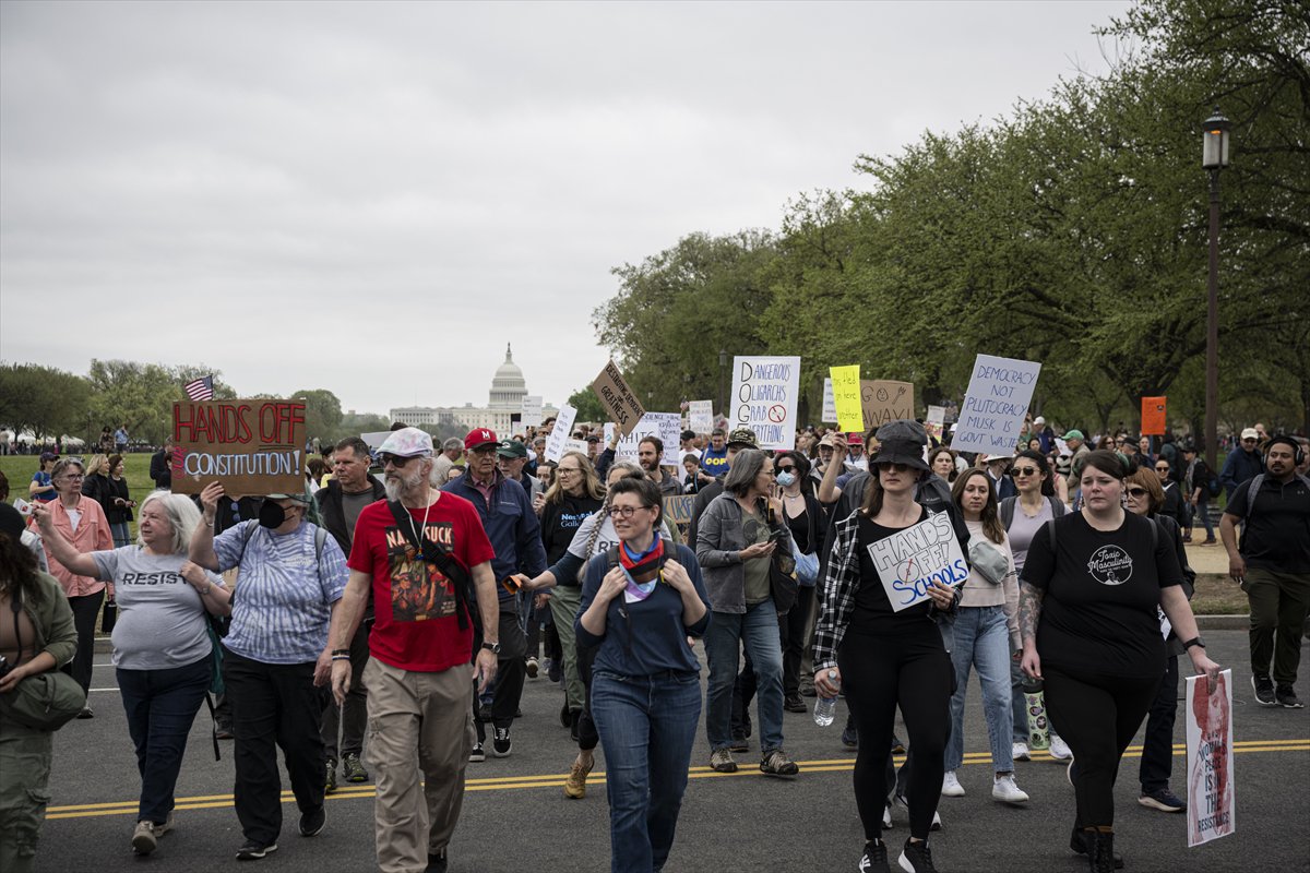 ABD genelinde Donald Trump yönetimine karşı protesto gösterileri gerçekleştirildi