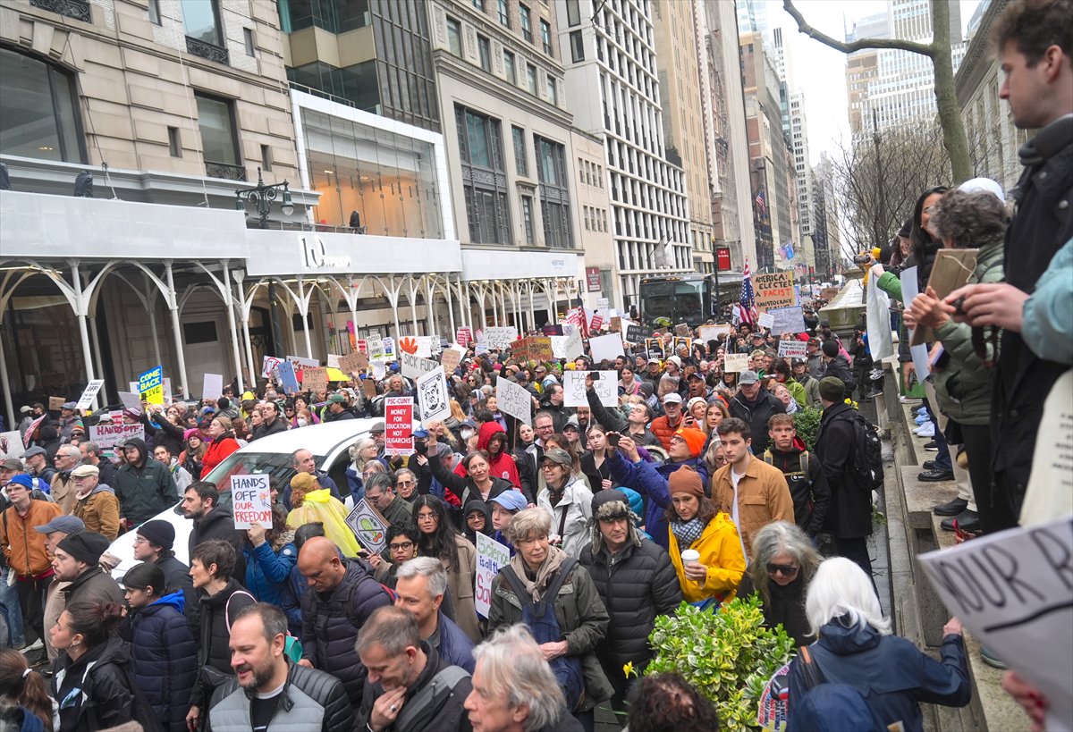 ABD genelinde Donald Trump yönetimine karşı protesto gösterileri gerçekleştirildi