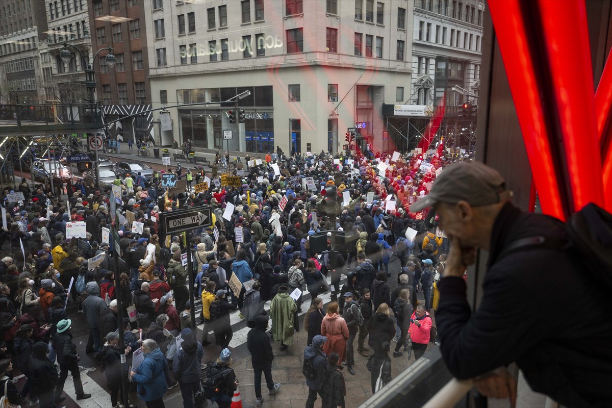 ABD genelinde Donald Trump yönetimine karşı protesto gösterileri gerçekleştirildi