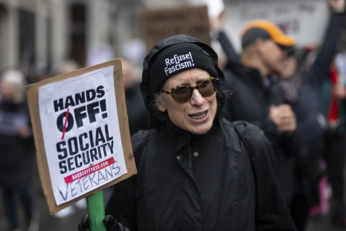 ABD genelinde Donald Trump yönetimine karşı protesto gösterileri gerçekleştirildi