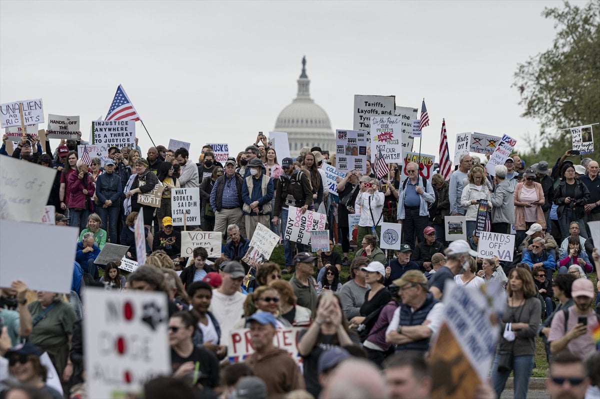 ABD genelinde Donald Trump yönetimine karşı protesto gösterileri gerçekleştirildi