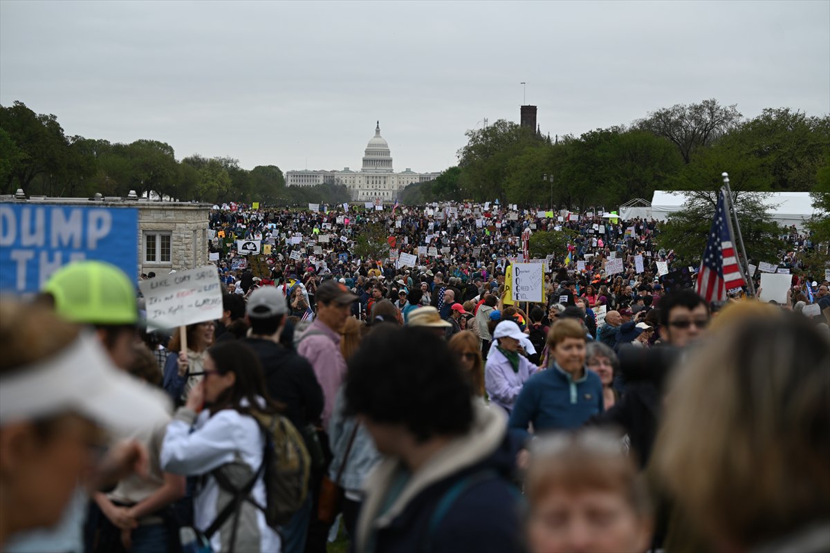 ABD genelinde Donald Trump yönetimine karşı protesto gösterileri gerçekleştirildi