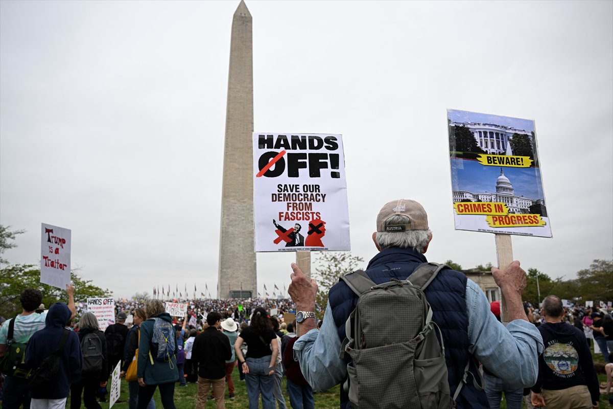 ABD genelinde Donald Trump yönetimine karşı protesto gösterileri gerçekleştirildi