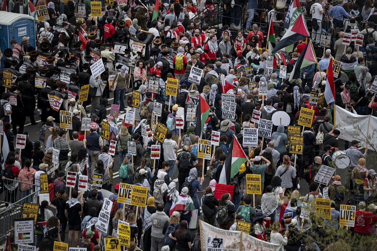 ABD genelinde Donald Trump yönetimine karşı protesto gösterileri gerçekleştirildi