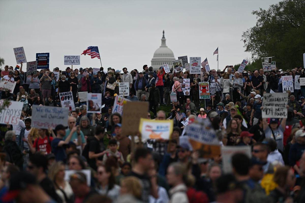 ABD genelinde Donald Trump yönetimine karşı protesto gösterileri gerçekleştirildi