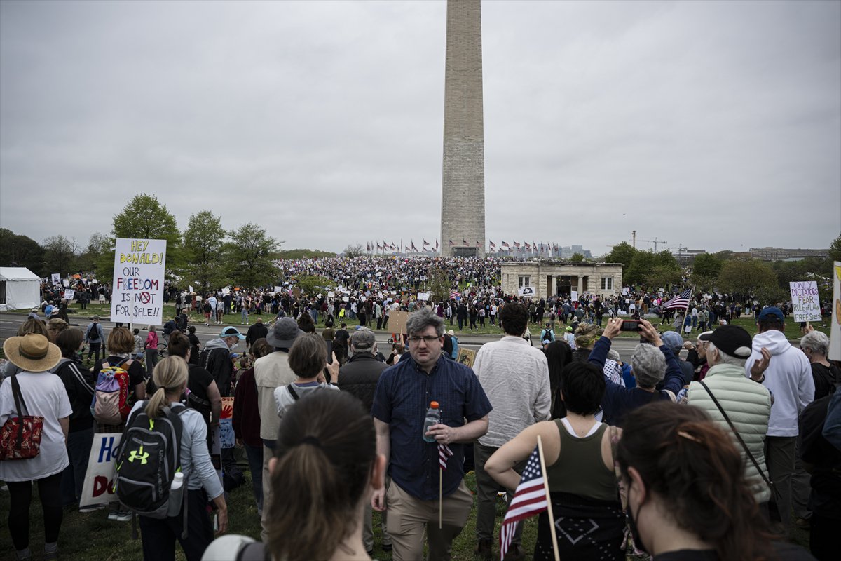 ABD genelinde Donald Trump yönetimine karşı protesto gösterileri gerçekleştirildi