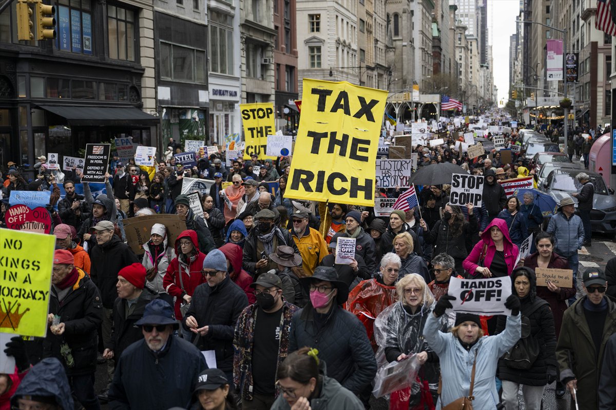 ABD genelinde Donald Trump yönetimine karşı protesto gösterileri gerçekleştirildi