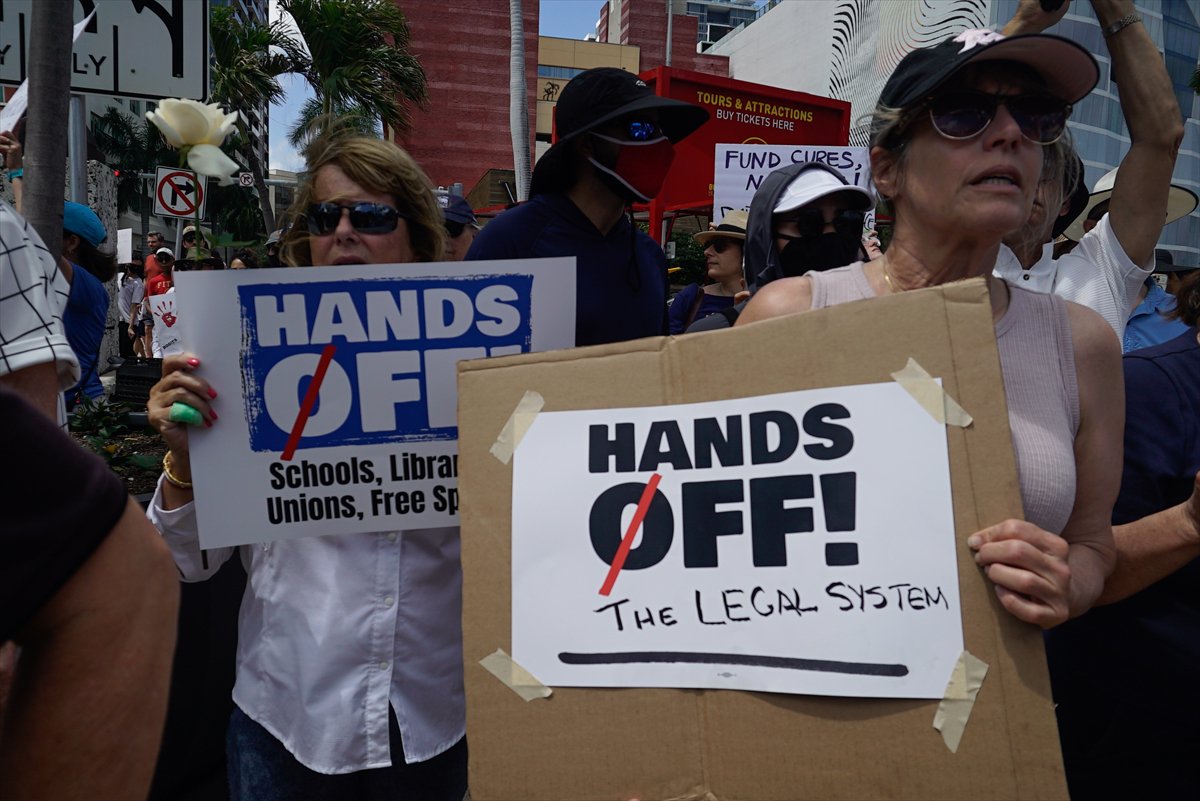 ABD genelinde Donald Trump yönetimine karşı protesto gösterileri gerçekleştirildi