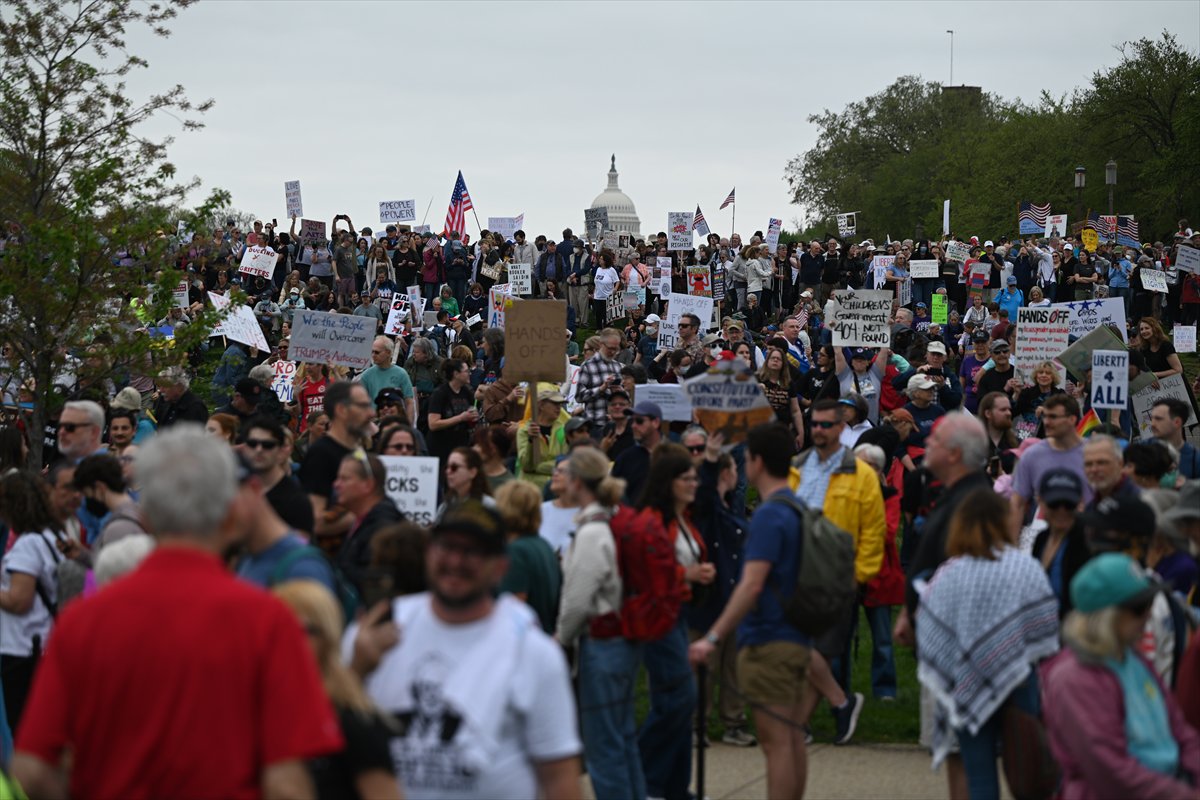 ABD genelinde Donald Trump yönetimine karşı protesto gösterileri gerçekleştirildi
