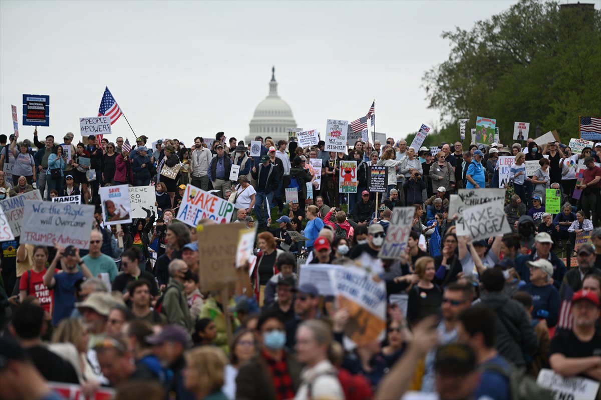ABD genelinde Donald Trump yönetimine karşı protesto gösterileri gerçekleştirildi