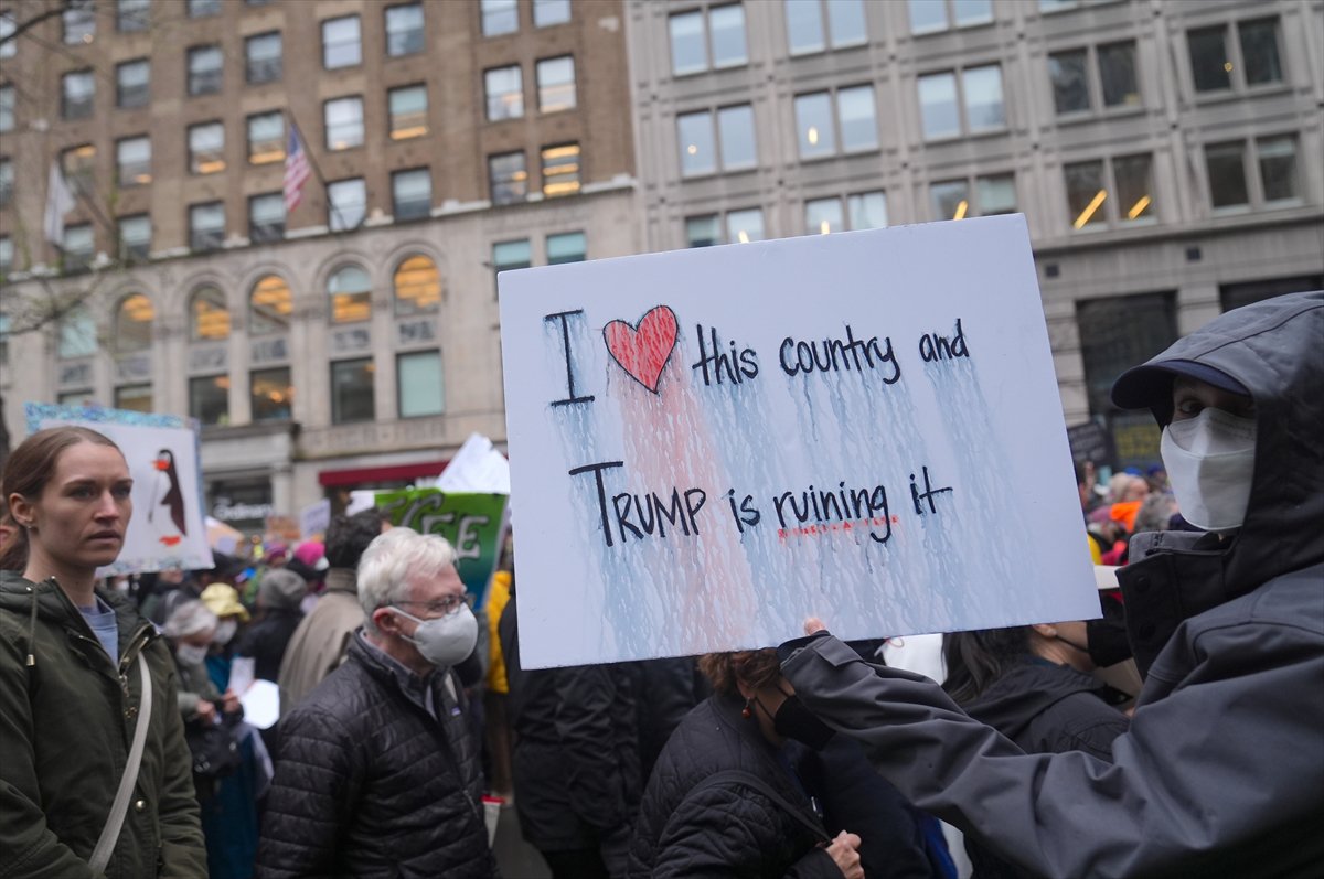 ABD genelinde Donald Trump yönetimine karşı protesto gösterileri gerçekleştirildi