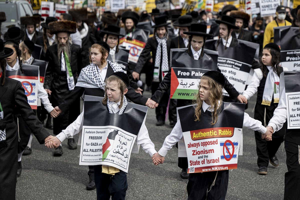 ABD genelinde Donald Trump yönetimine karşı protesto gösterileri gerçekleştirildi