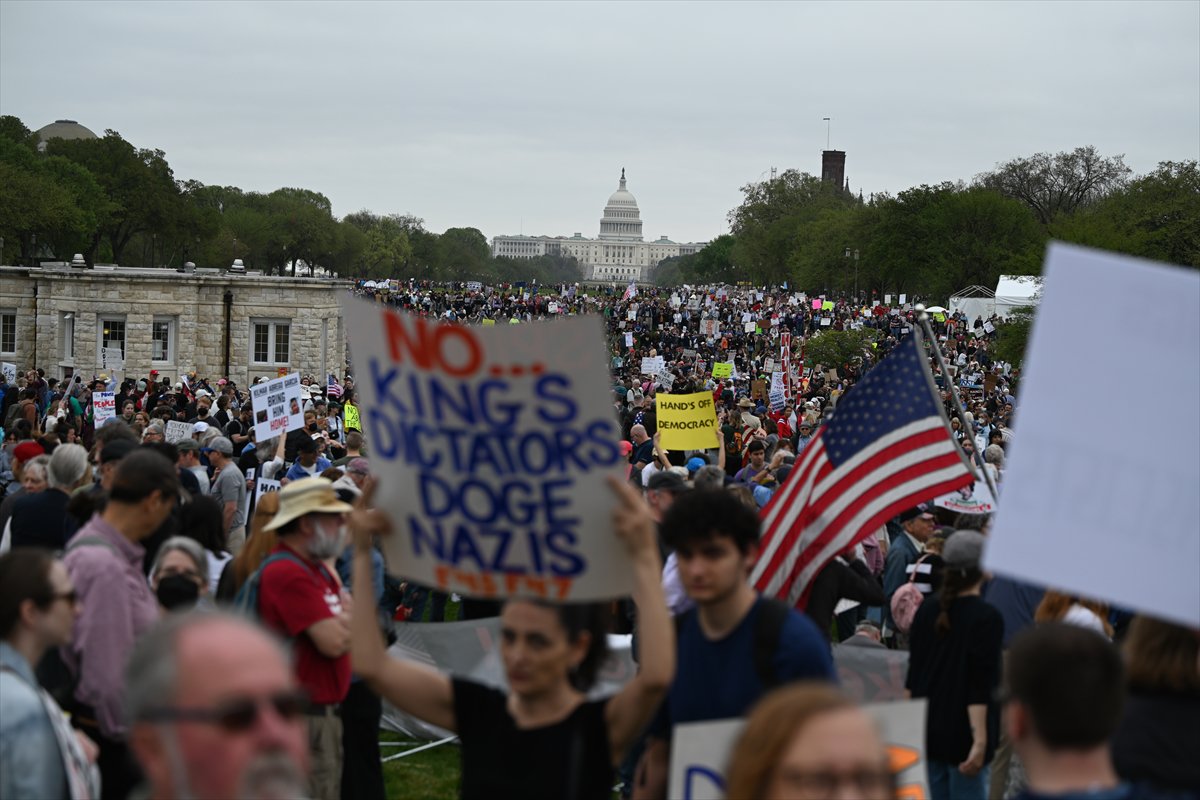 ABD genelinde Donald Trump yönetimine karşı protesto gösterileri gerçekleştirildi