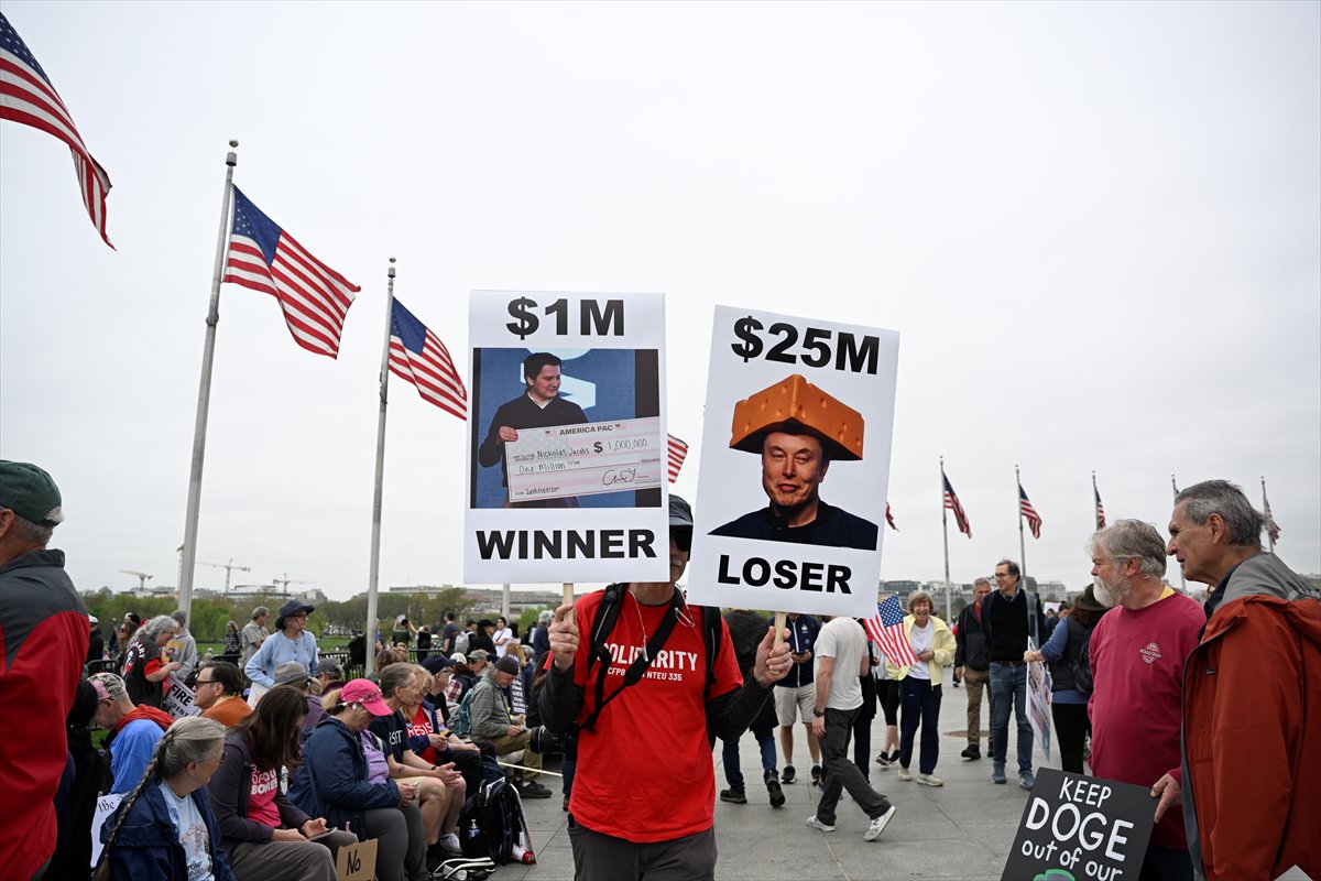 ABD genelinde Donald Trump yönetimine karşı protesto gösterileri gerçekleştirildi