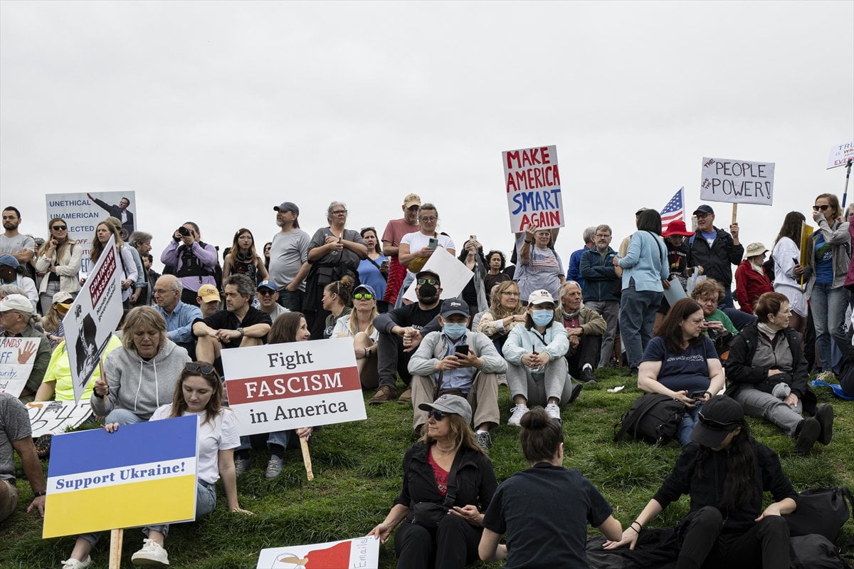 ABD genelinde Donald Trump yönetimine karşı protesto gösterileri gerçekleştirildi
