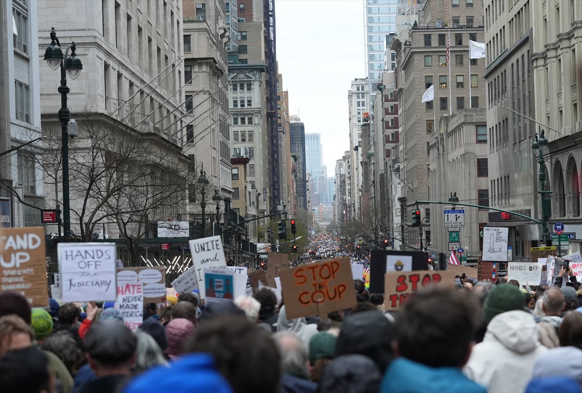 ABD genelinde Donald Trump yönetimine karşı protesto gösterileri gerçekleştirildi