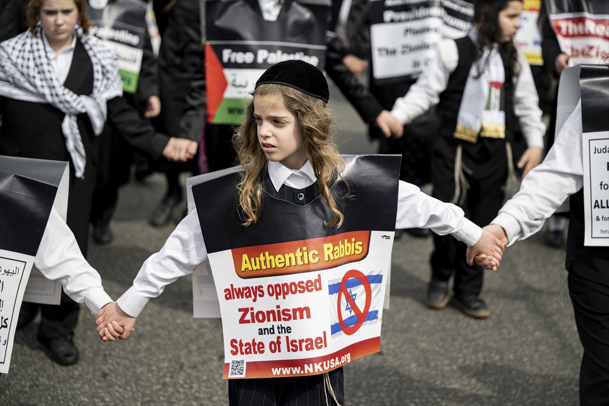 ABD genelinde Donald Trump yönetimine karşı protesto gösterileri gerçekleştirildi