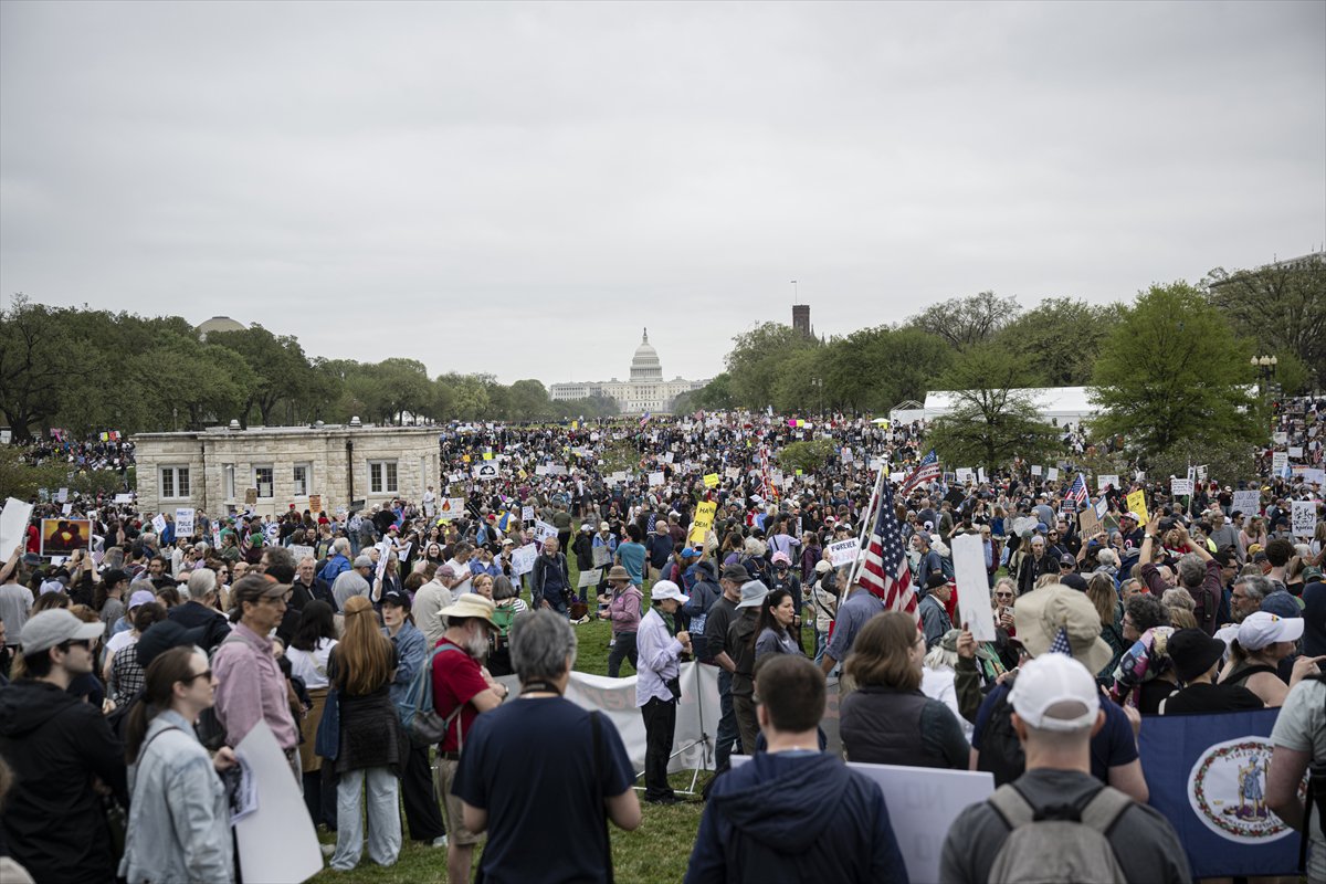 ABD genelinde Donald Trump yönetimine karşı protesto gösterileri gerçekleştirildi