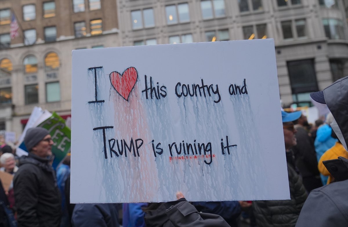 ABD genelinde Donald Trump yönetimine karşı protesto gösterileri gerçekleştirildi