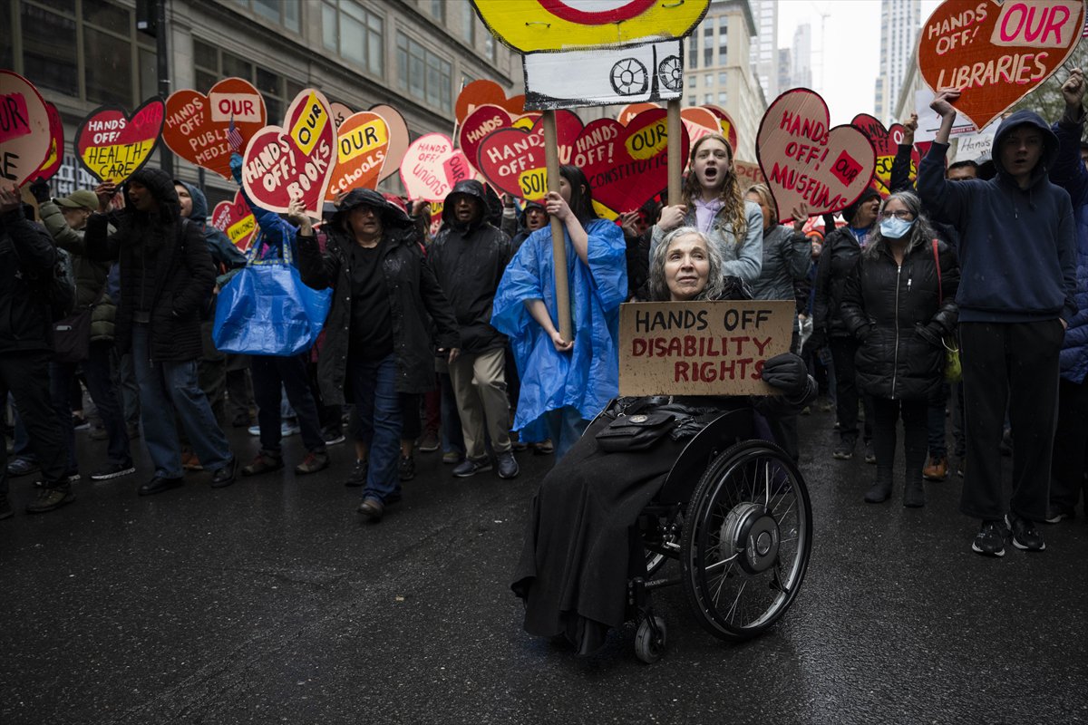 ABD genelinde Donald Trump yönetimine karşı protesto gösterileri gerçekleştirildi