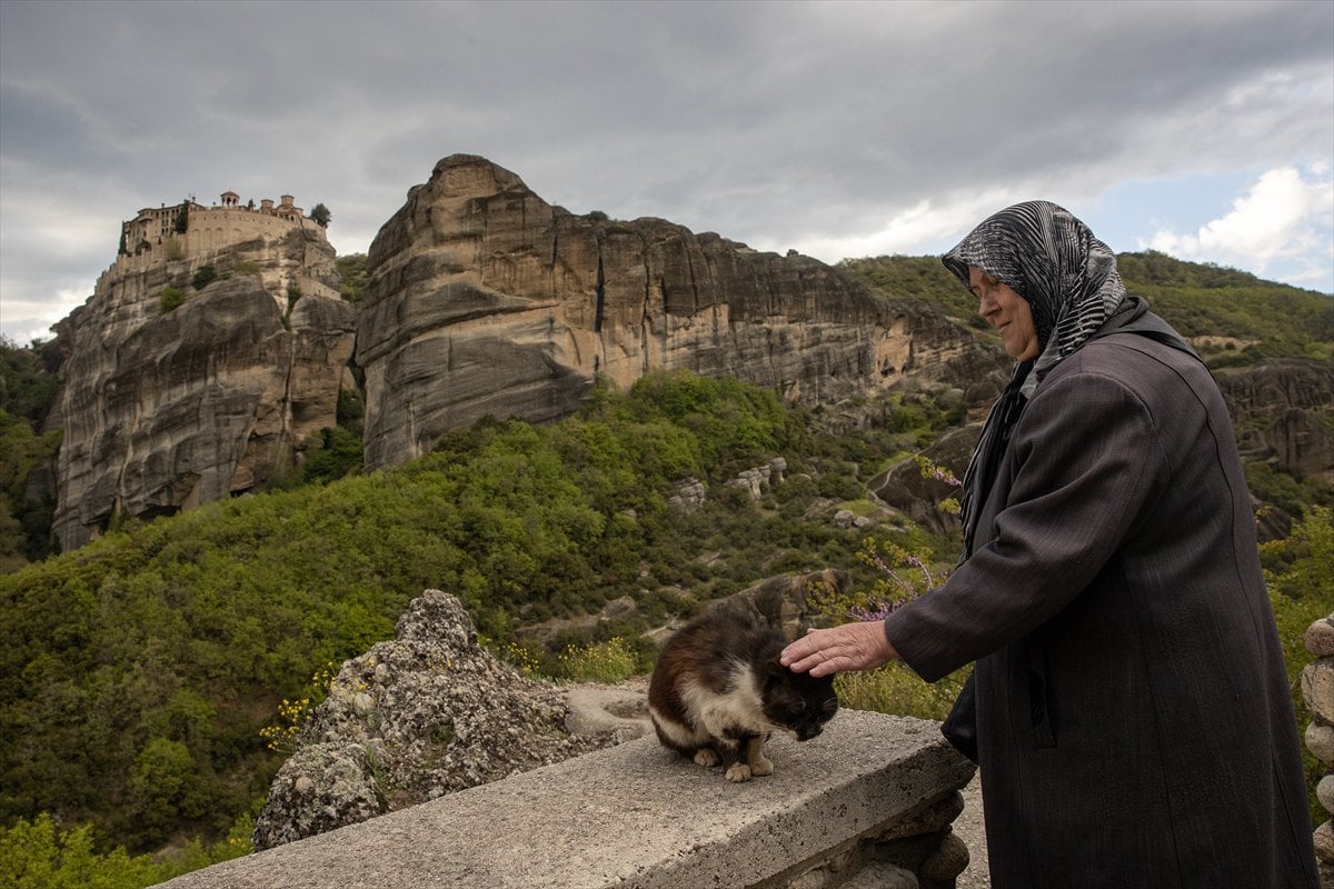 Yunanistan'ın Meteora manastırları doğa tutkunlarının ilgi odağı oldu