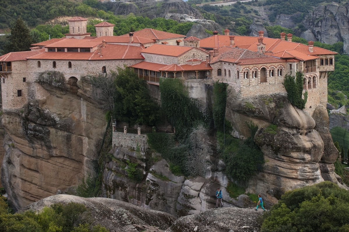 Yunanistan'ın Meteora manastırları doğa tutkunlarının ilgi odağı oldu