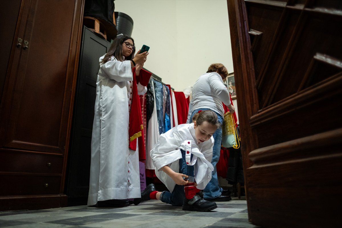 İspanya'da Paskalya coşkusu: Kutsal Hafta Alayı düzenlendi