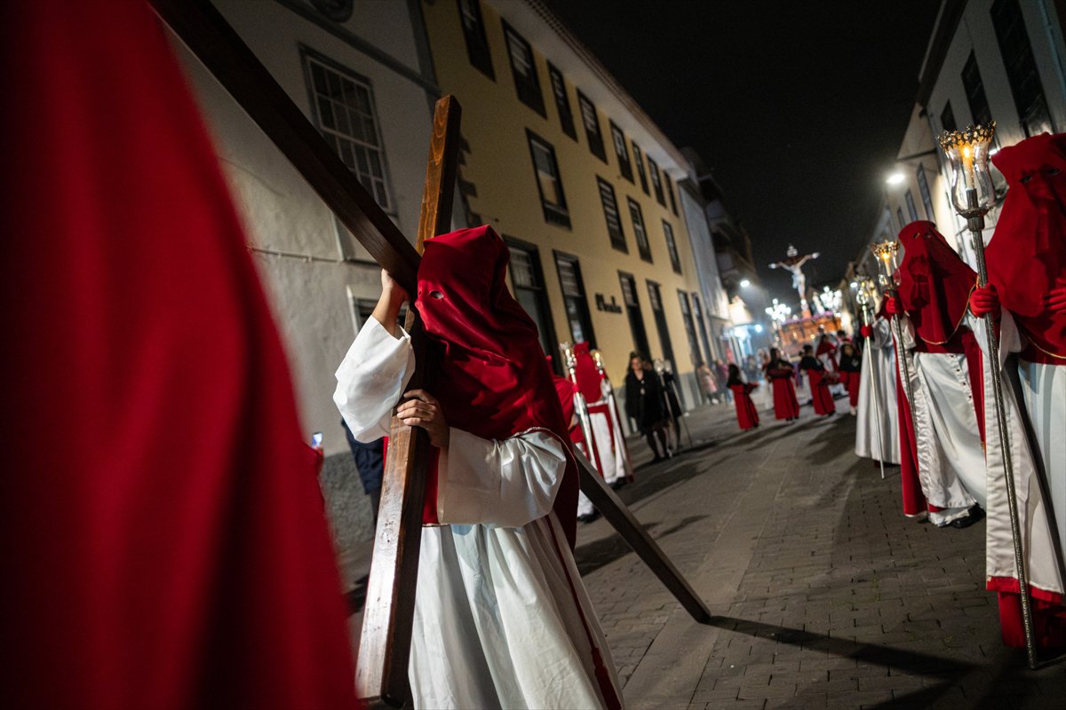 İspanya'da Paskalya coşkusu: Kutsal Hafta Alayı düzenlendi