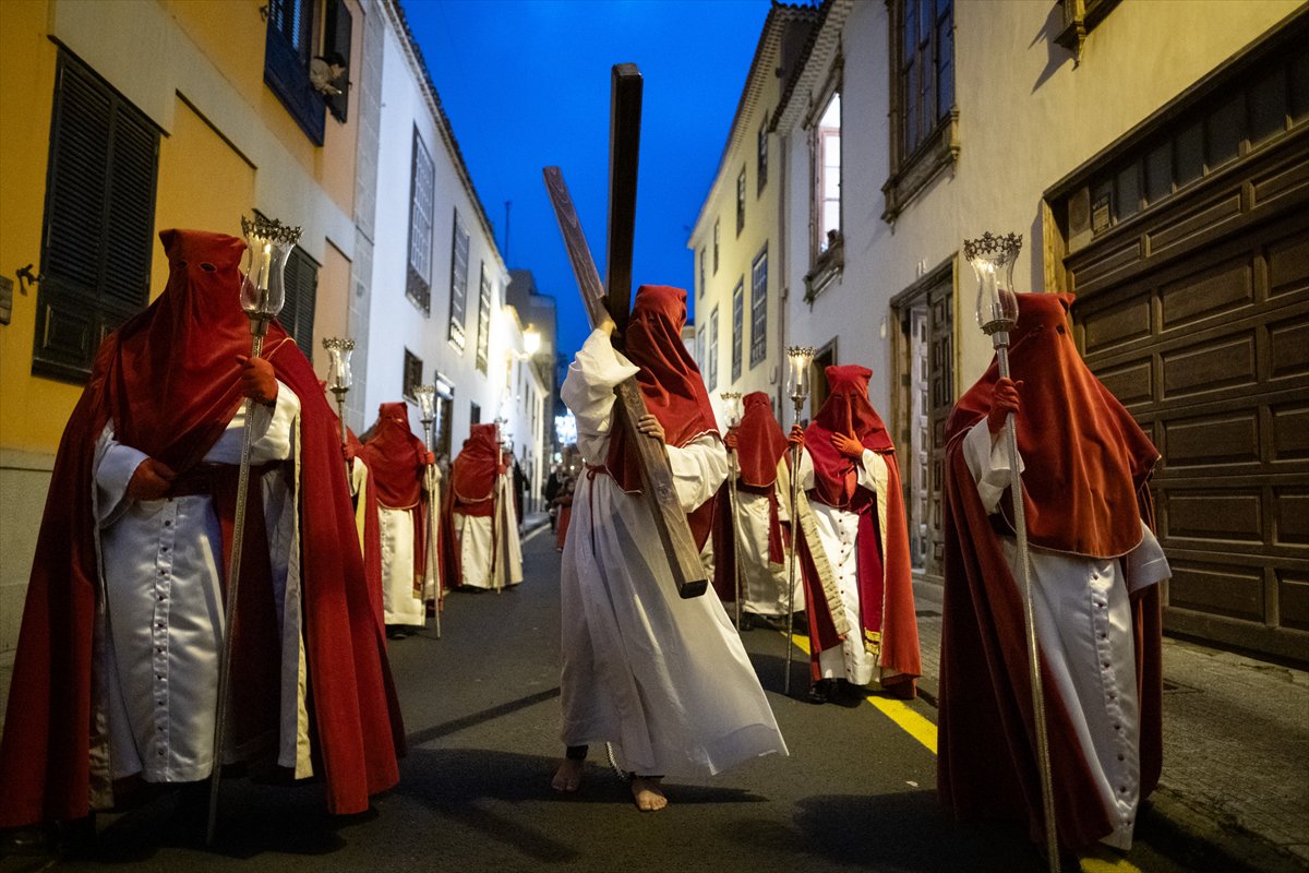 İspanya'da Paskalya coşkusu: Kutsal Hafta Alayı düzenlendi