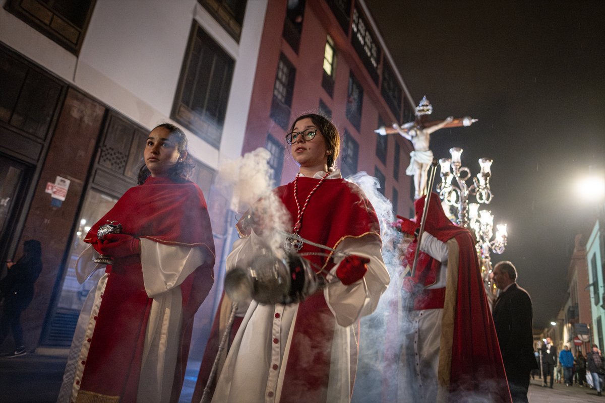 İspanya'da Paskalya coşkusu: Kutsal Hafta Alayı düzenlendi