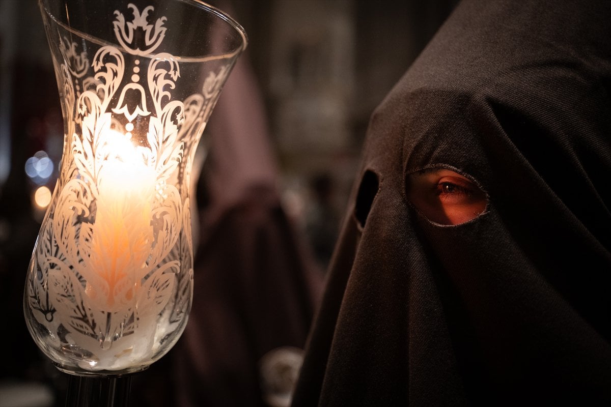 İspanya'da Paskalya coşkusu: Kutsal Hafta Alayı düzenlendi