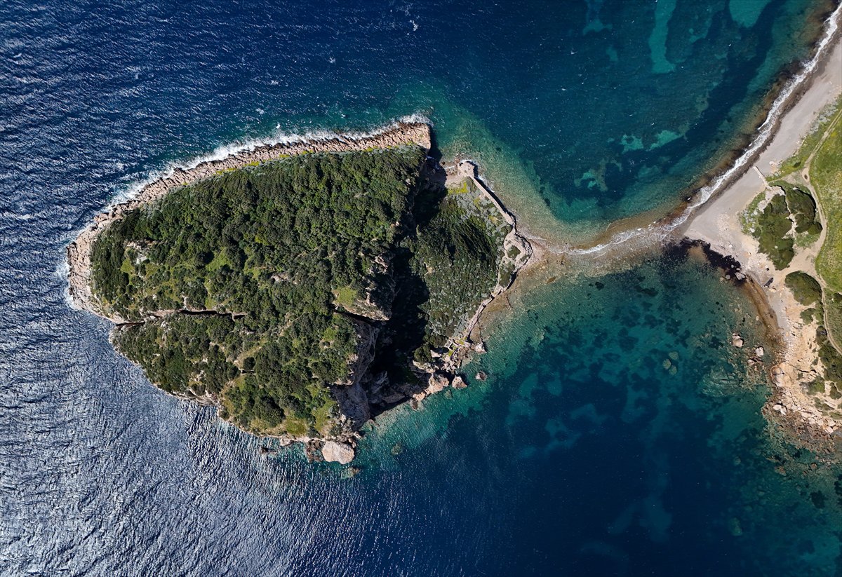 Çıfıt Adası'na yürünerek ulaşılıyor