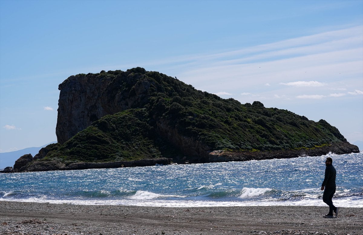 Çıfıt Adası'na yürünerek ulaşılıyor