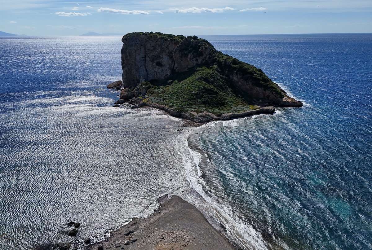 Çıfıt Adası'na yürünerek ulaşılıyor