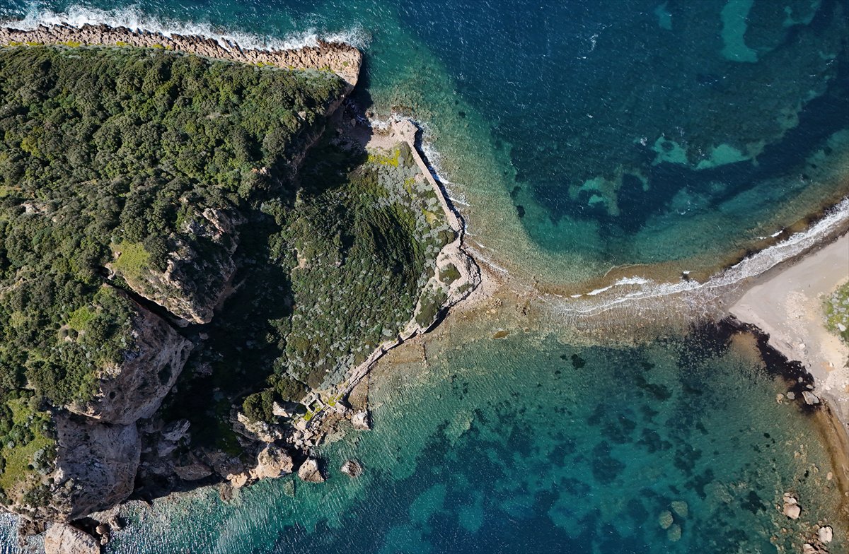 Çıfıt Adası'na yürünerek ulaşılıyor