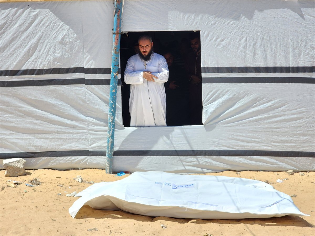 İsrail’in Gazze’ye yönelik saldırıları insani dramı derinleştiriyor