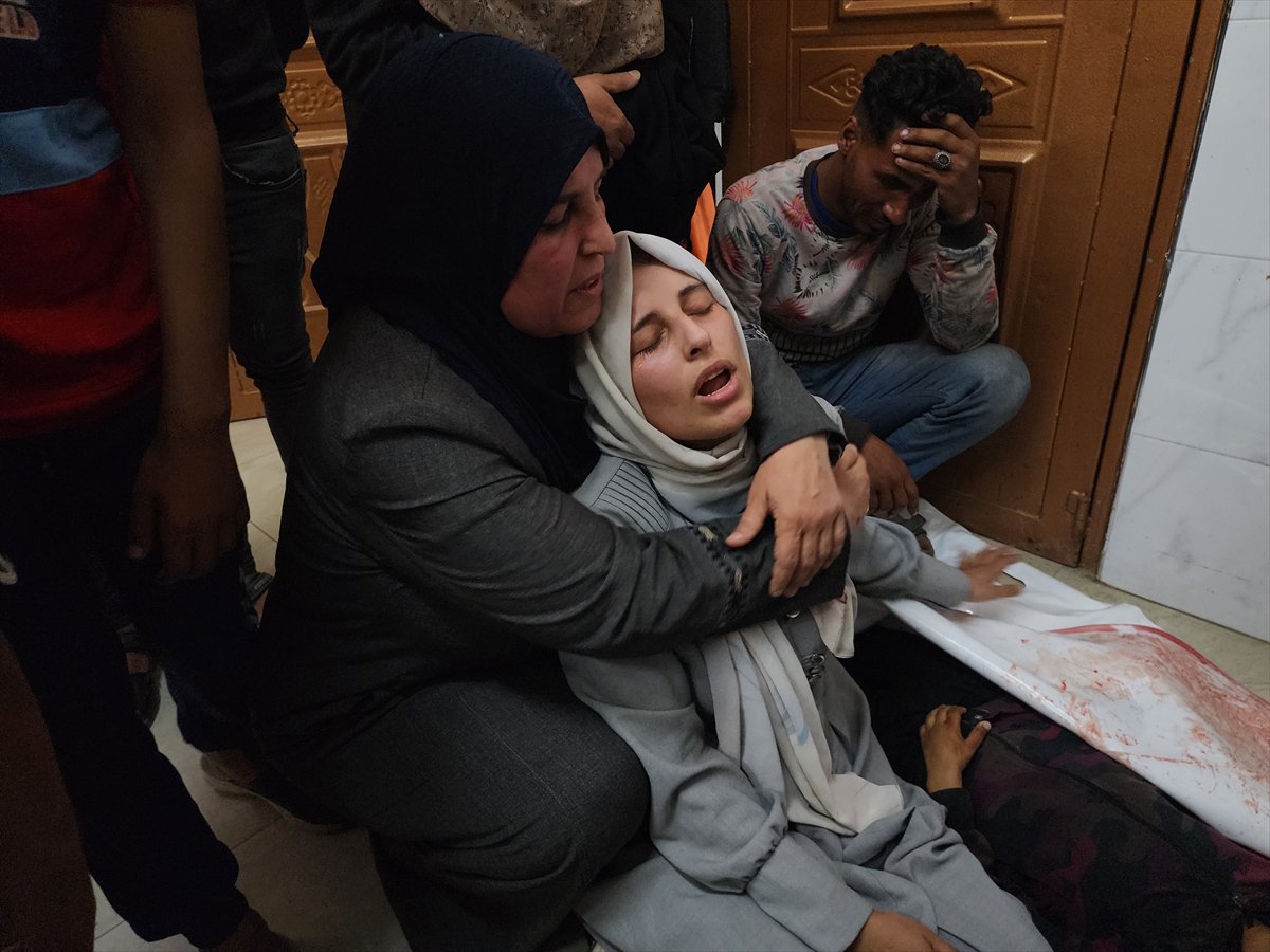 İsrail’in Gazze’ye yönelik saldırıları insani dramı derinleştiriyor