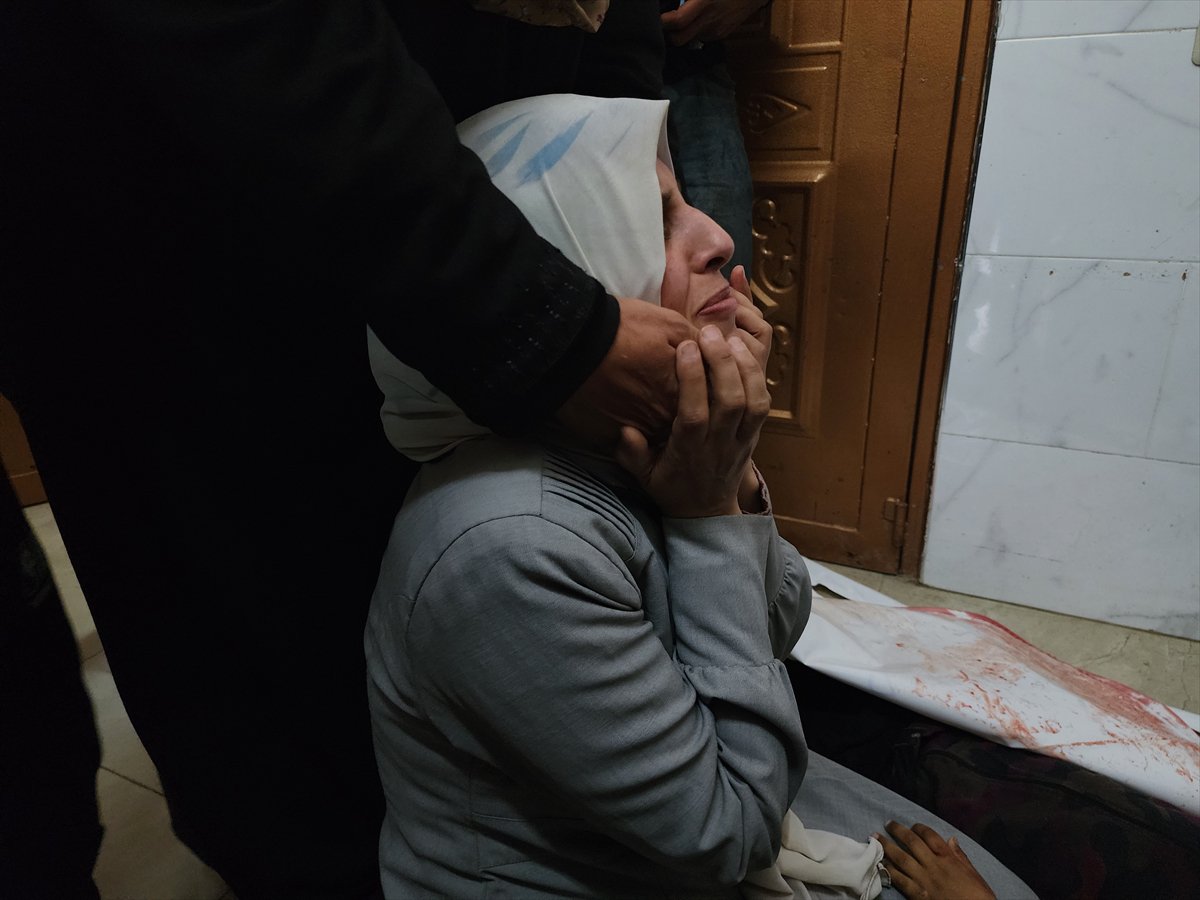 İsrail’in Gazze’ye yönelik saldırıları insani dramı derinleştiriyor