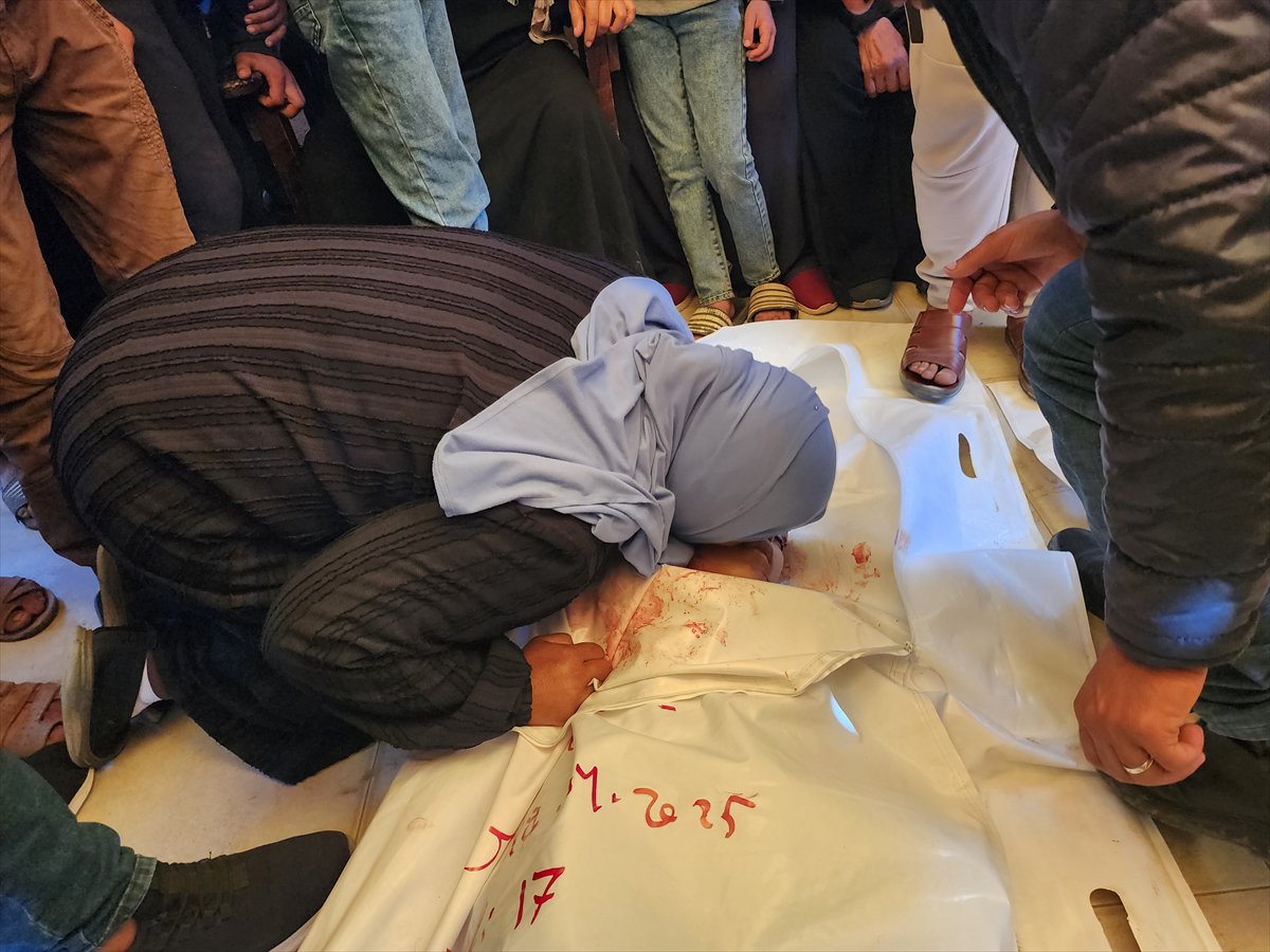 İsrail’in Gazze’ye yönelik saldırıları insani dramı derinleştiriyor