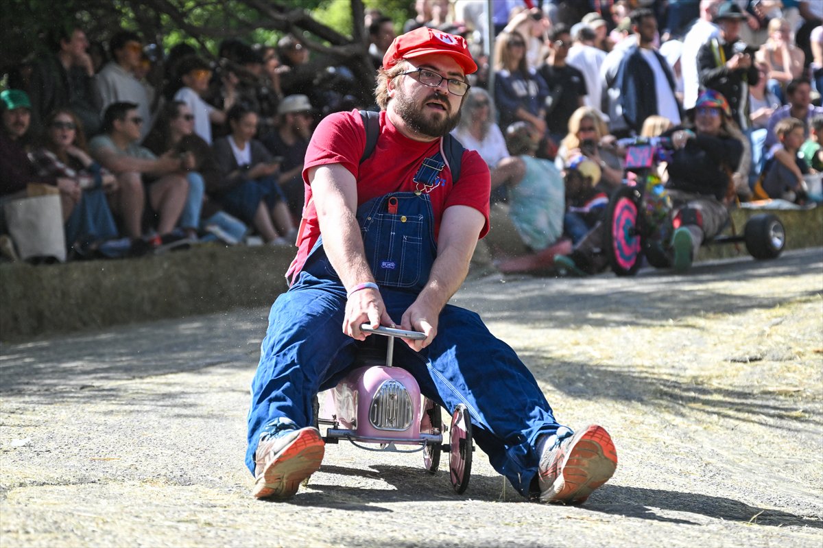 ABD'de Paskalya kutlamaları: Teker Yarışı etkinliği düzenlendi