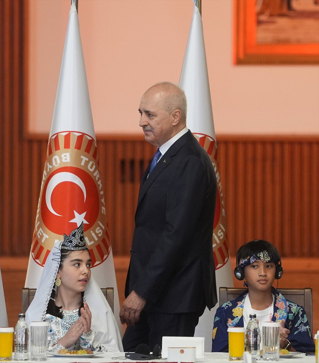 TBMM Başkanı Numan Kurtulmuş, 30 ülkeden gelen çocukları ağırladı