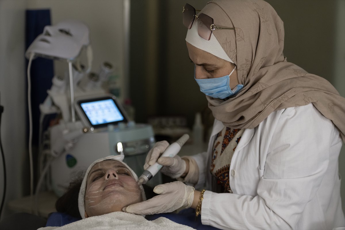 Suriye'de estetik operasyonlara ilgi artıyor